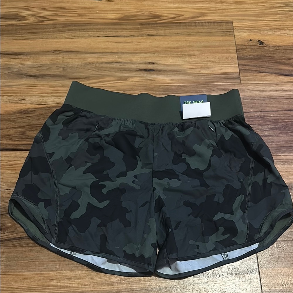Tek Gear Green and Black Athletic Shorts Lightweight Performance
